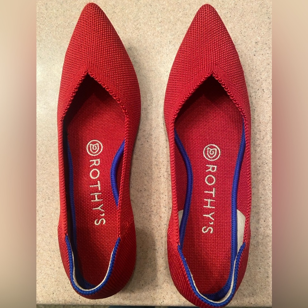 Rothy’s The Point, True Red, Size 6. Excellent used condition.